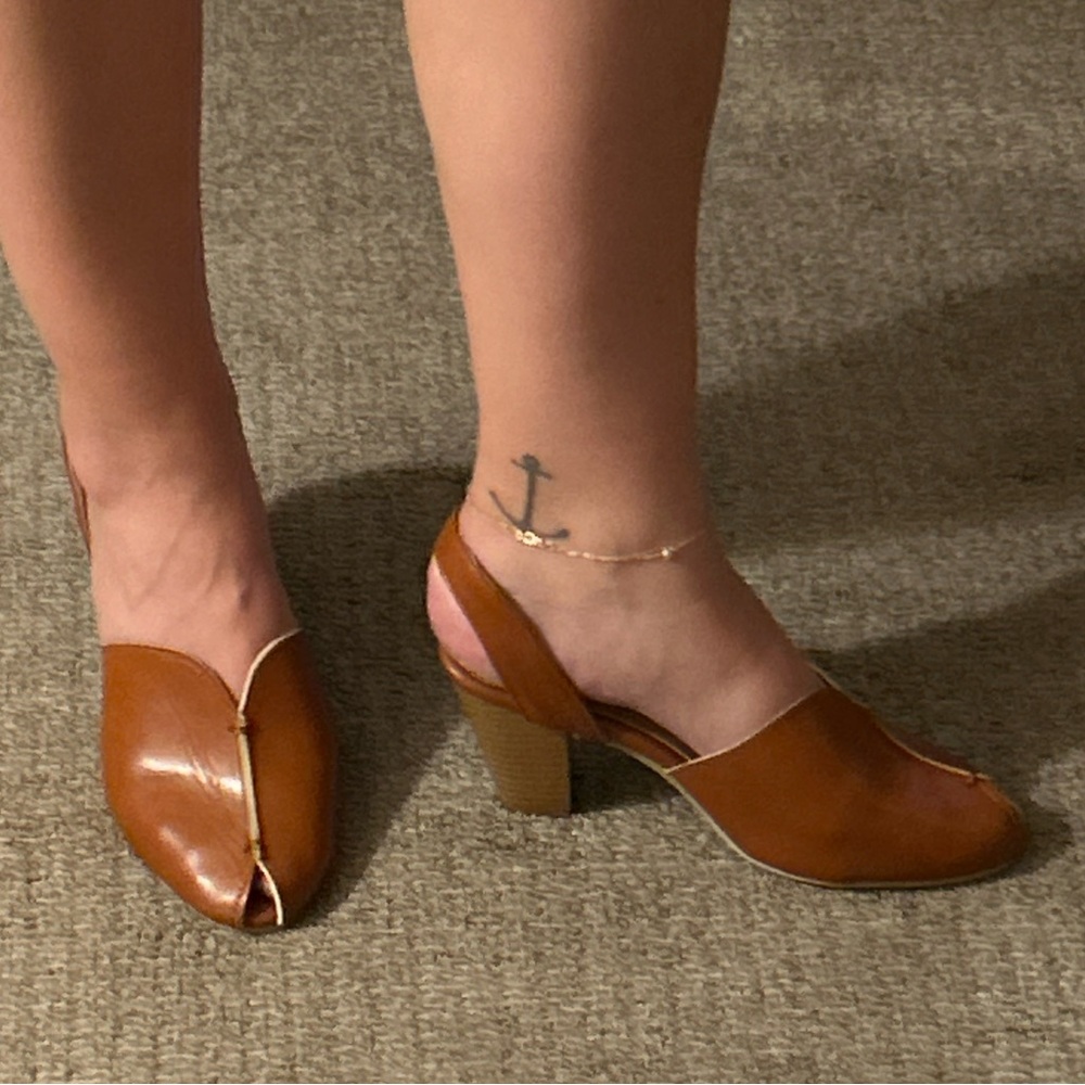 Women’s Tan Leather Peep-Toe Slingback Heels - Picture 2 of 5
